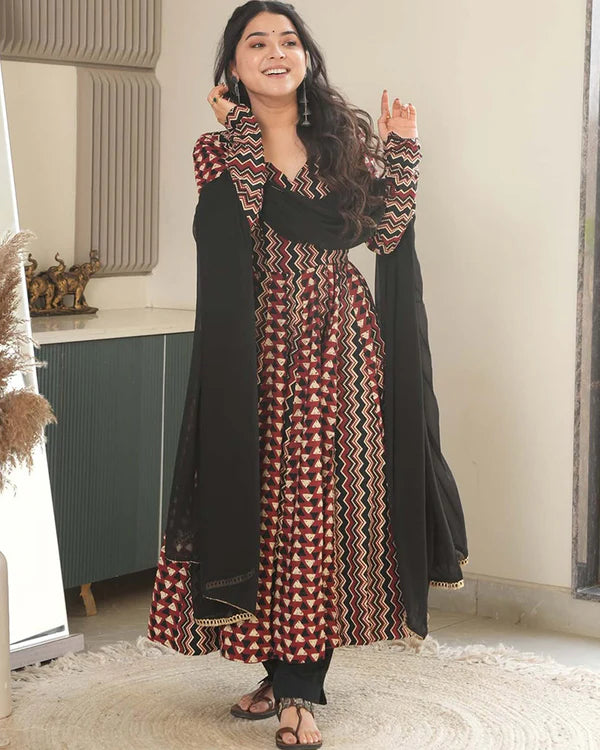 Womenline Black Color Laheriya Triangle Printed Pure Cotton Anarkali Suit