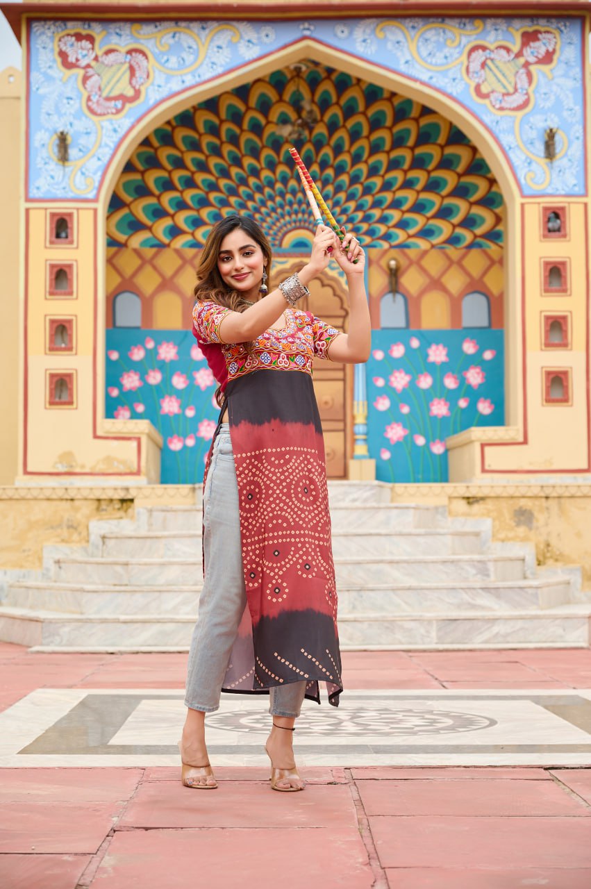 Womenline Printed Reyon Gamthi Work Kurti