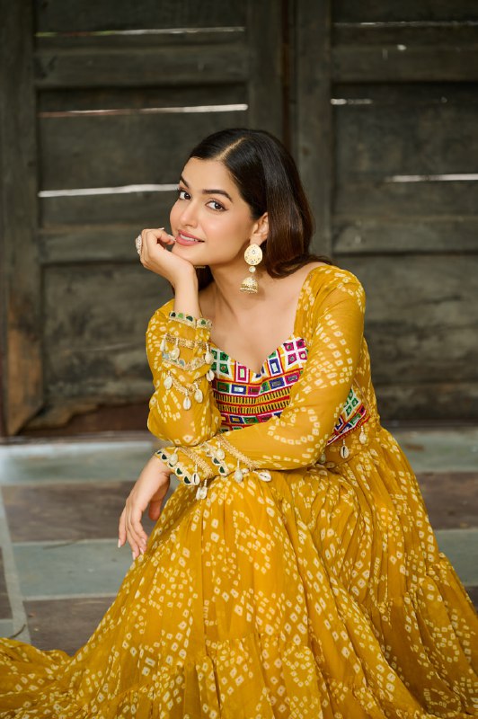 Womenline Yellow Colour Bandhani Print Faux Georgette Gown