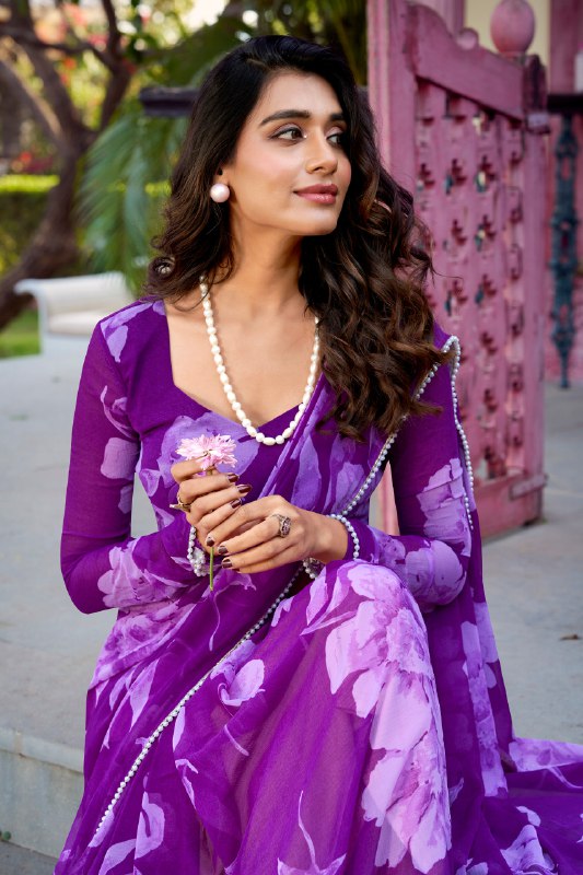 WomenLine Elegant Saree with Heritage-Inspired Designs