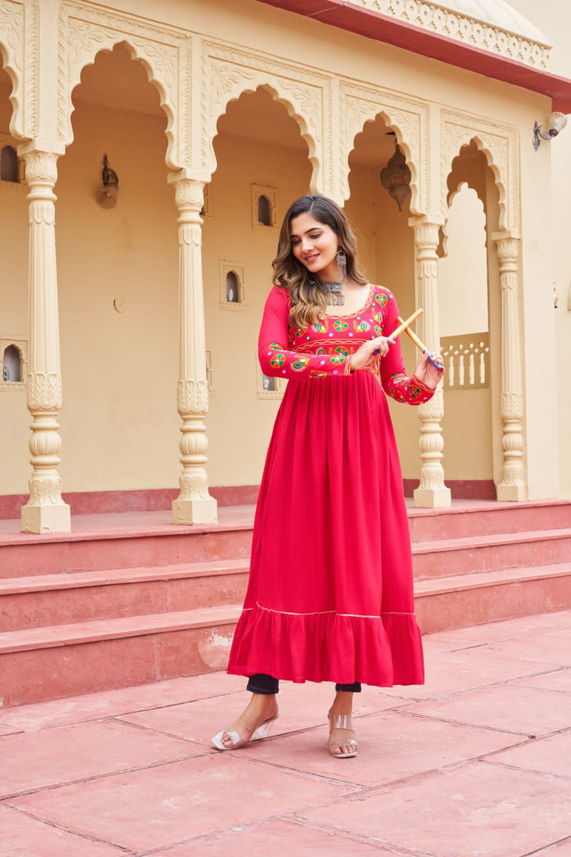 Womenline Reyon With Kutchi Gamthi Work Kurti