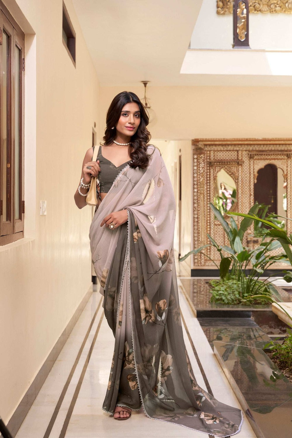 WomenLine Flawless Saree Woven for Iconic Appearances