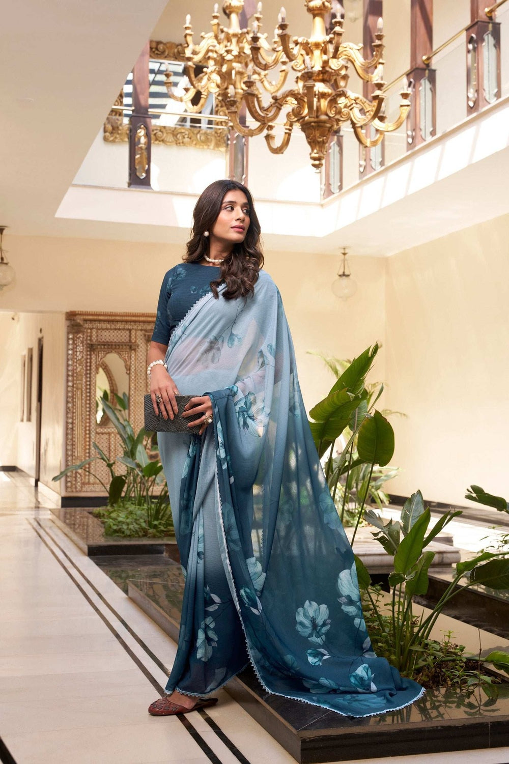 WomenLine Flawless Saree Woven for Iconic Appearances