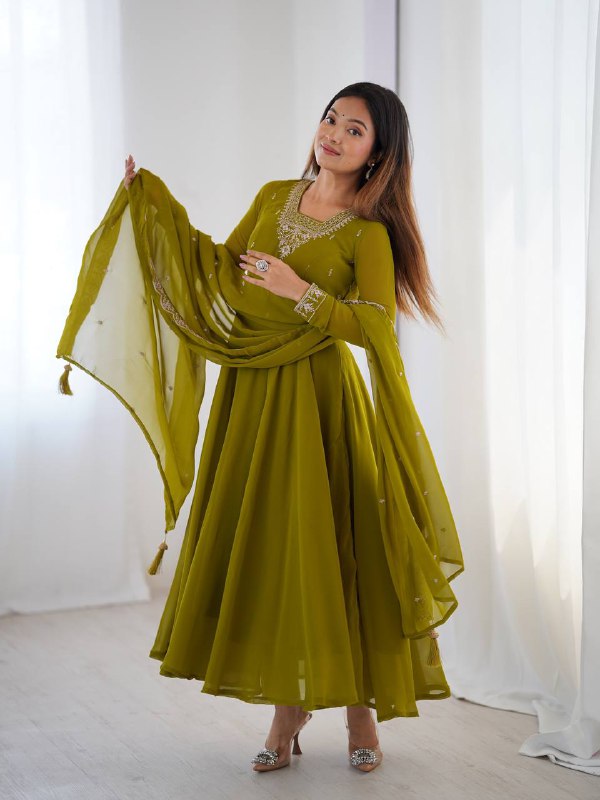 WomenLine Green Color Full Flair Anarkali Suit