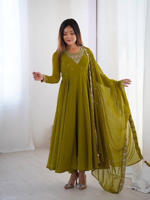 WomenLine Green Color Full Flair Anarkali Suit