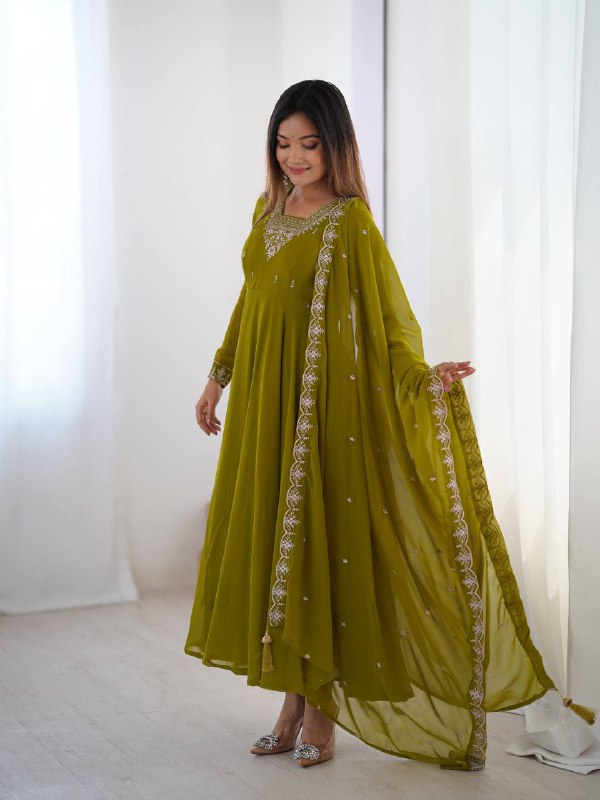 WomenLine Green Color Full Flair Anarkali Suit