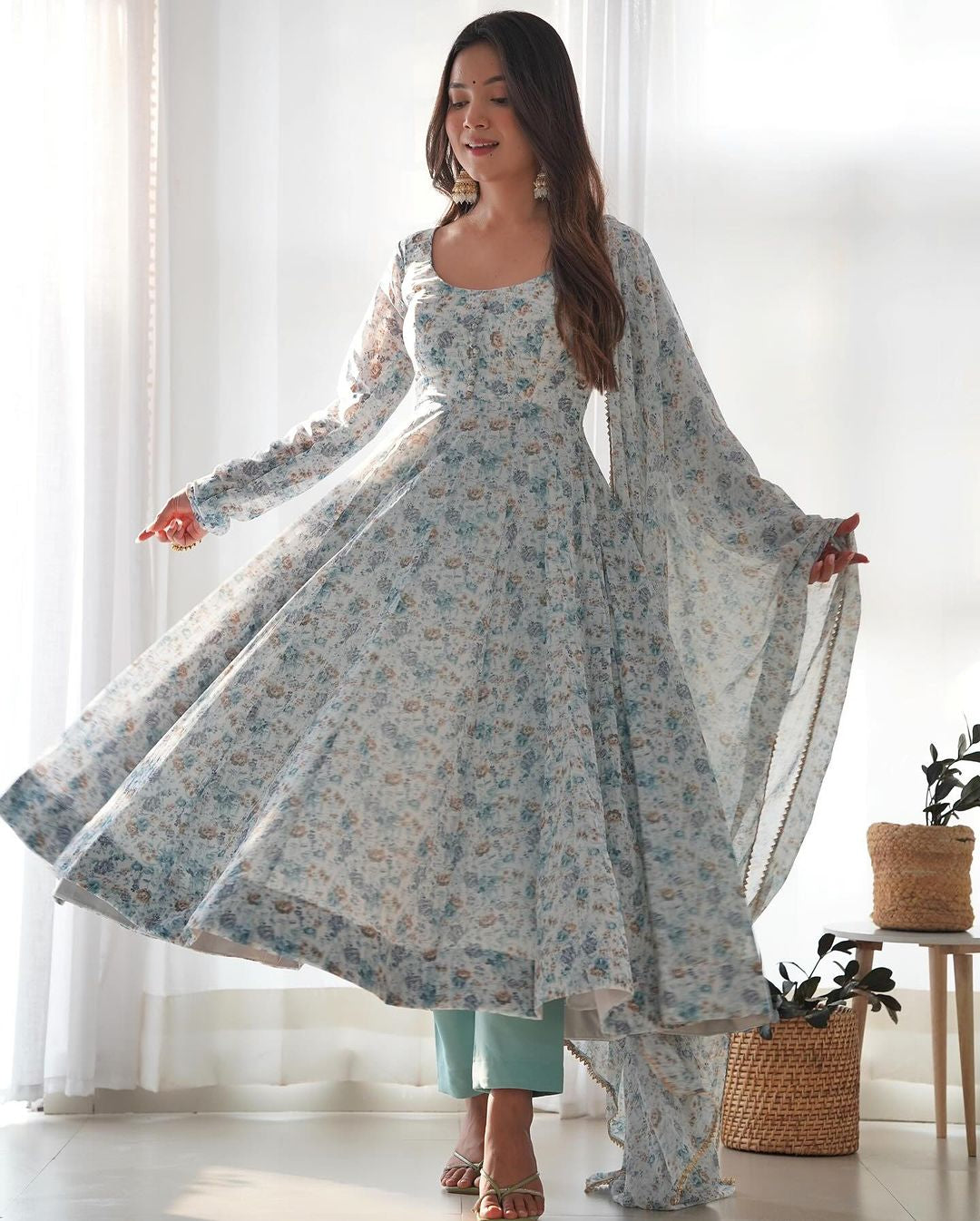 Womenline White Heavy Chiffon Floral Print With Fully Flair Three Piece Anarkali Suit