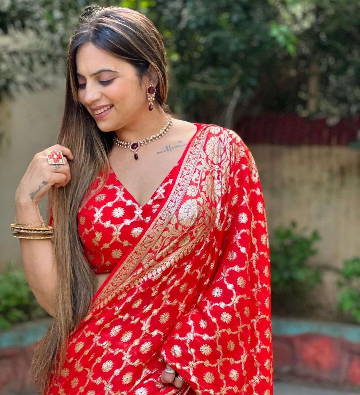 Womenline Jacquard Butti Saree