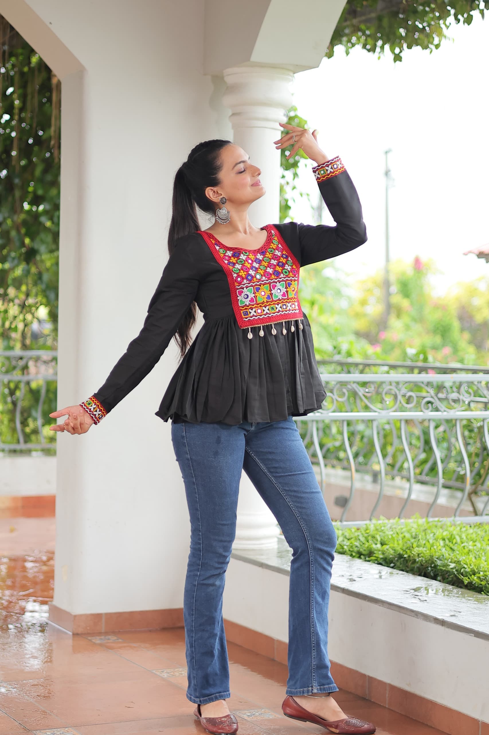 Womenline Black Color Roman Gamthi Work Tunic