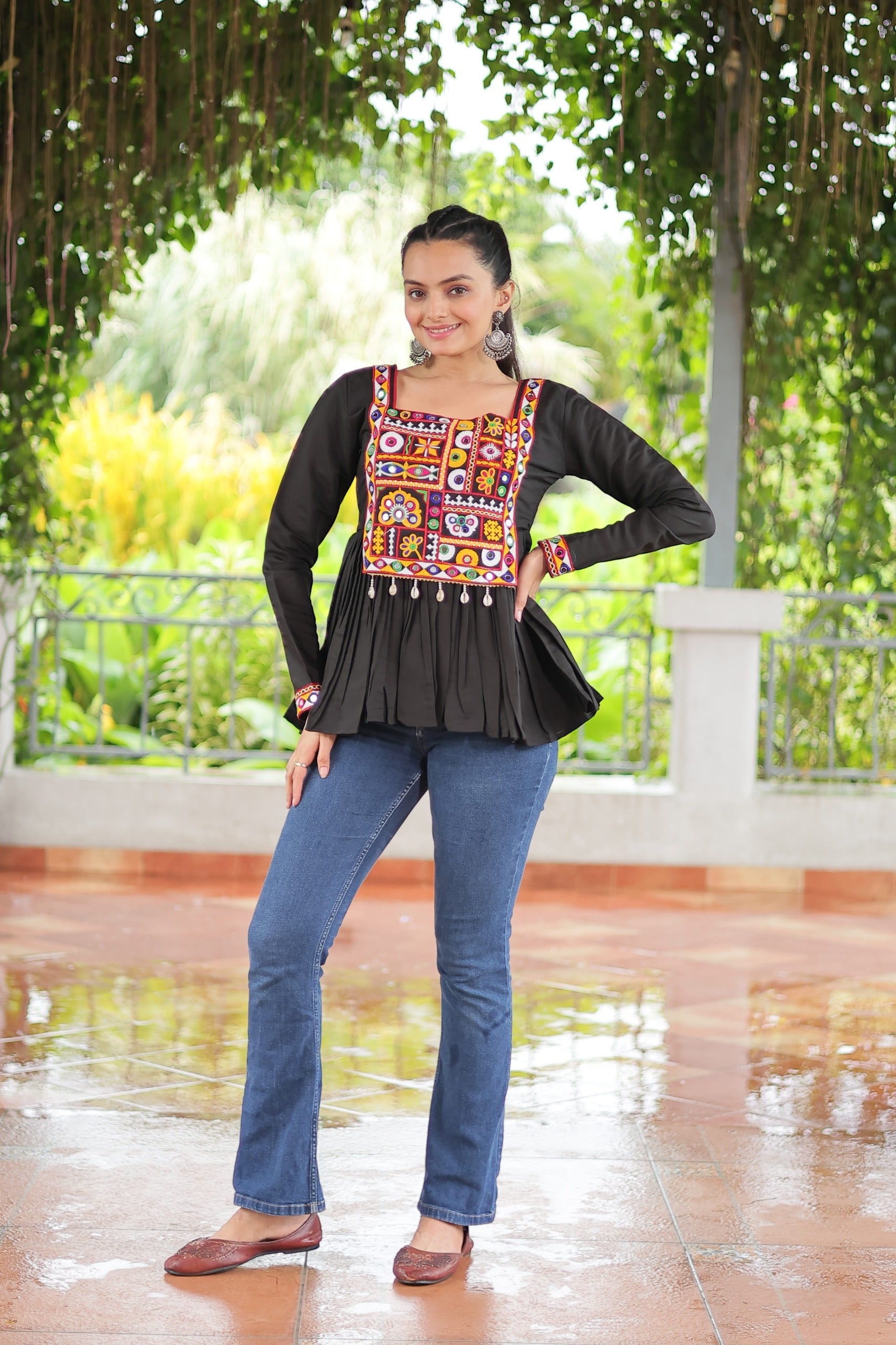Womenline Black Color Roman Gamthi Work Tunic