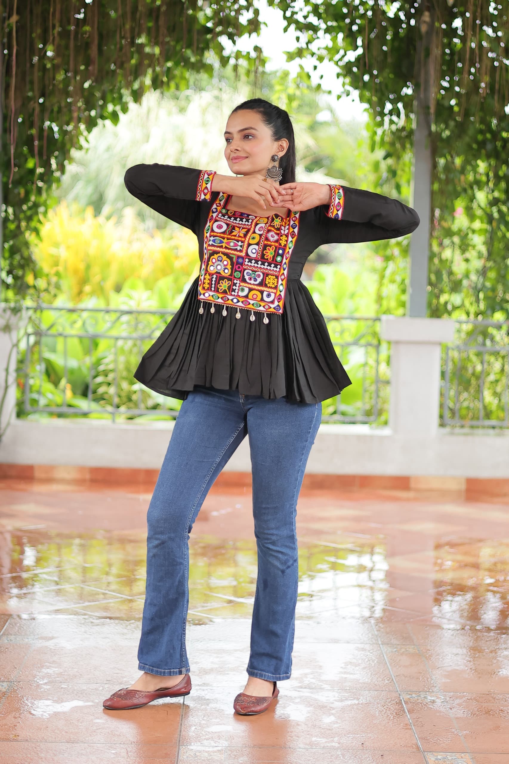 Womenline Black Color Roman Gamthi Work Tunic