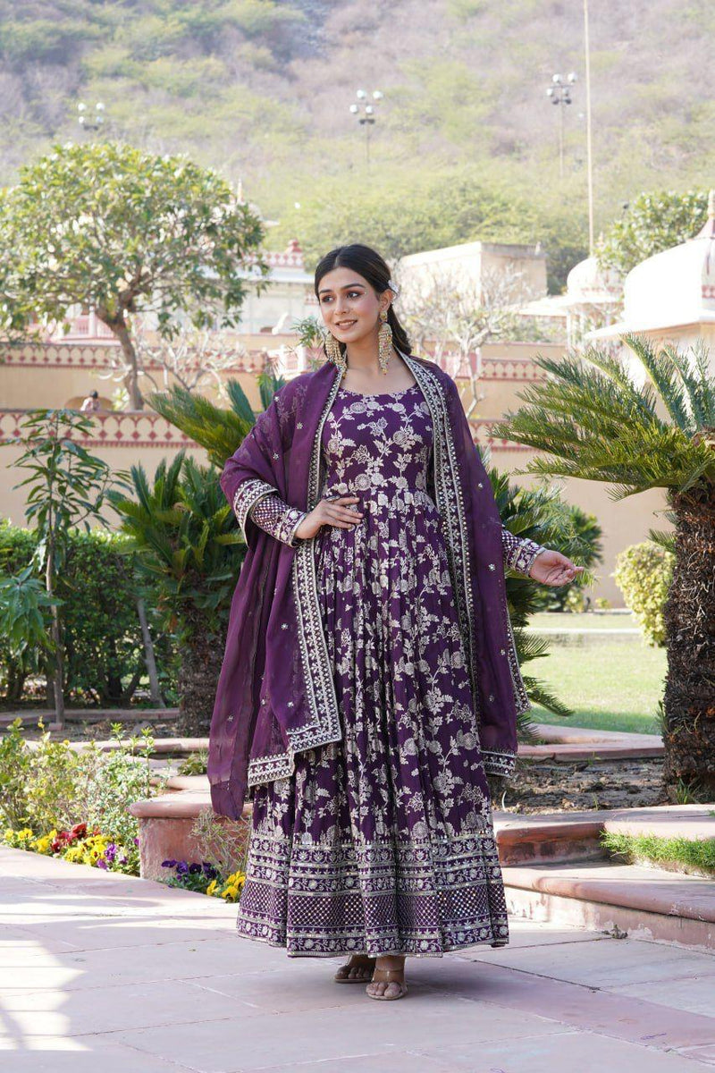 Womenline Starlight Silhouettes Gown