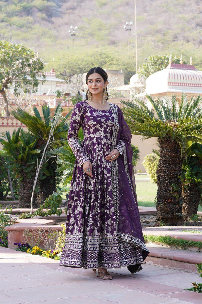Womenline Starlight Silhouettes Gown
