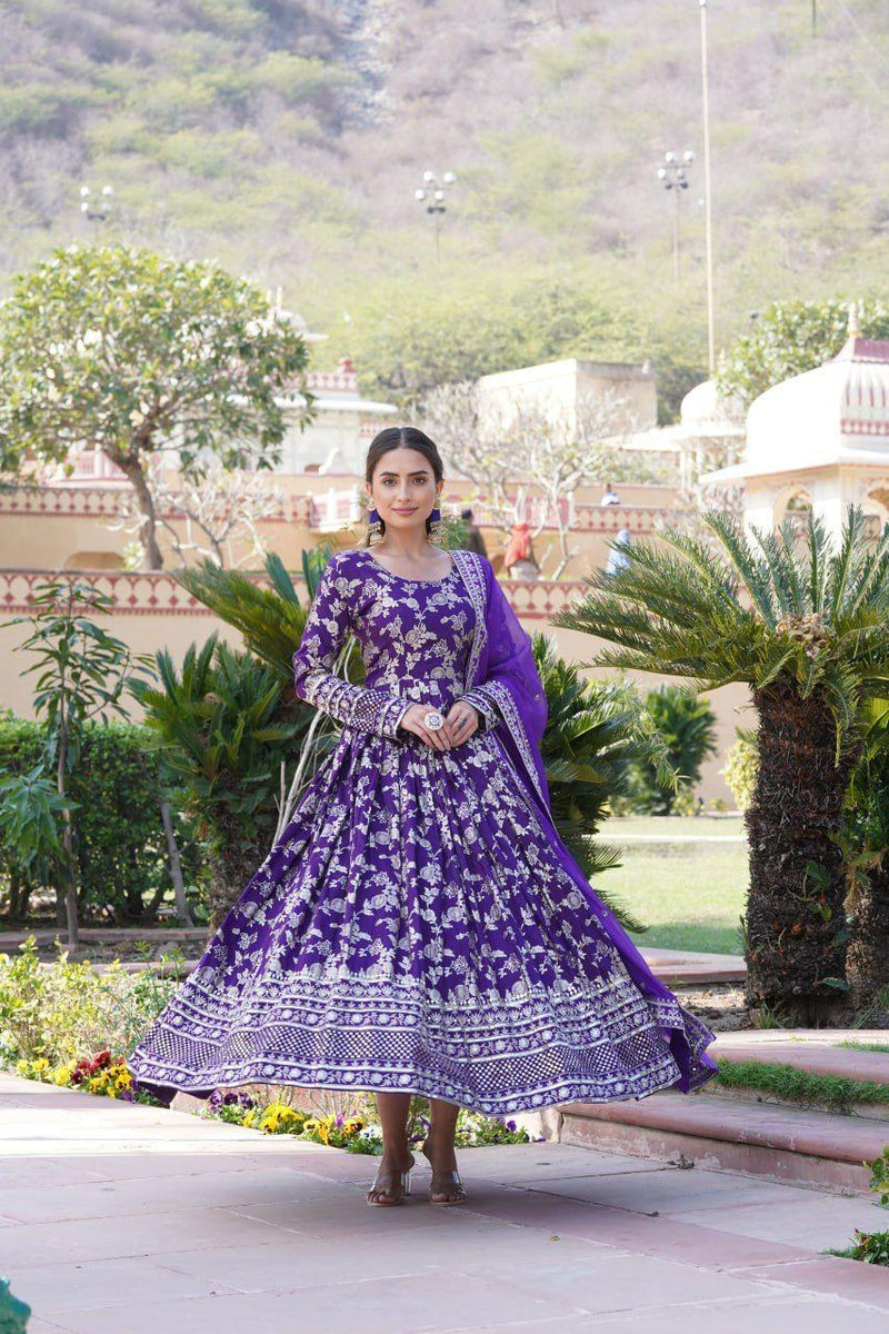 Womwnline The Royal Drape Gown