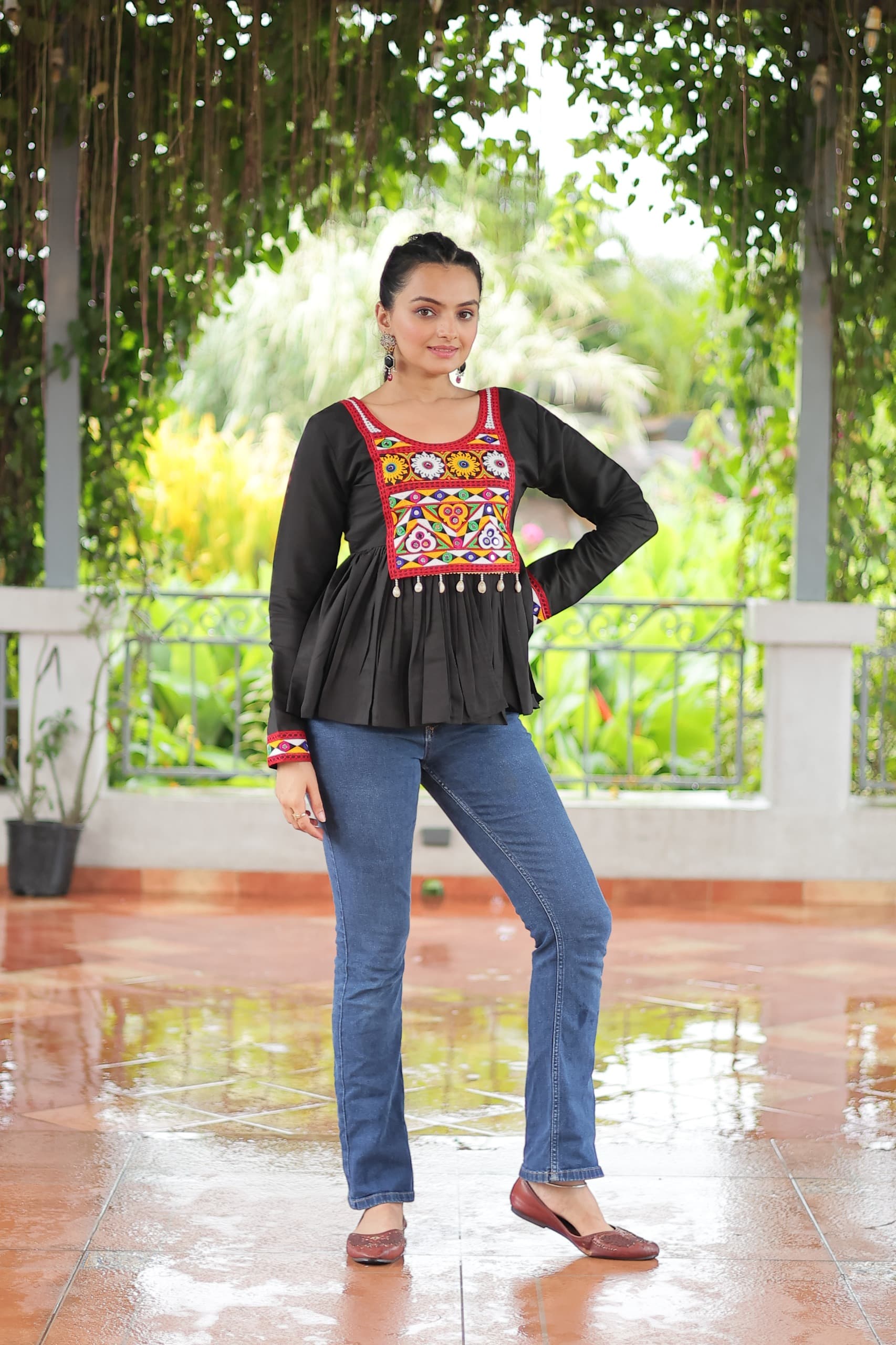 Womenline Black Color Roman Gamthi Work Tunic