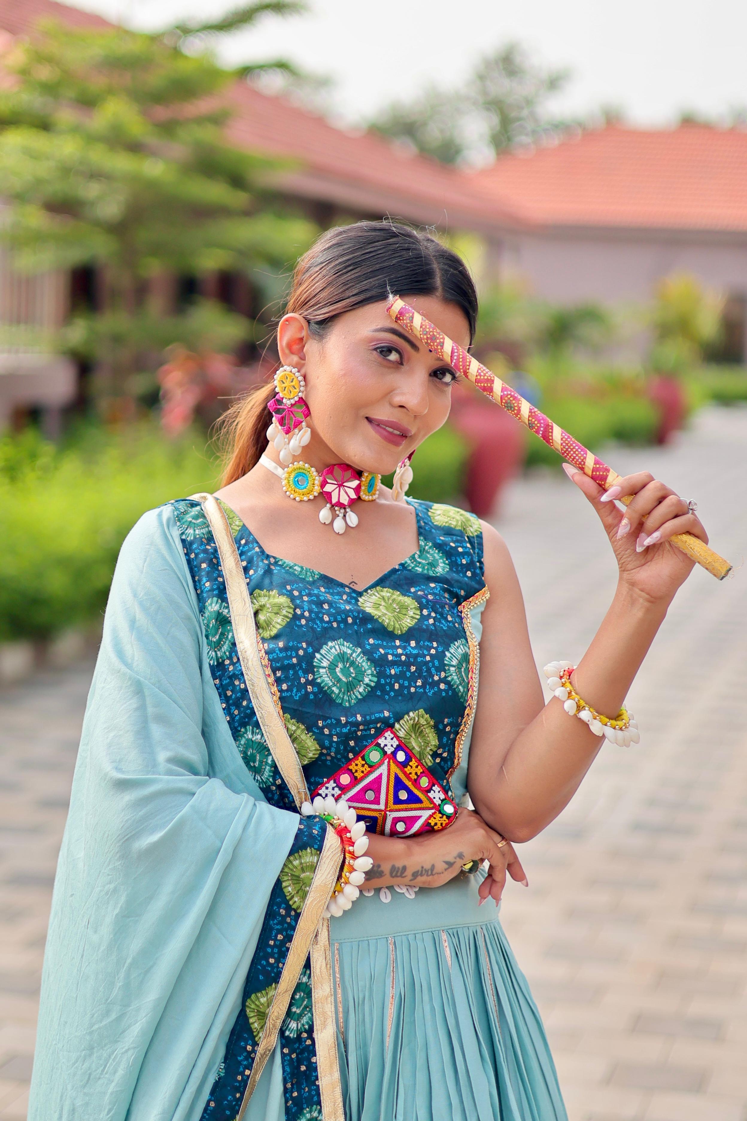 Womenline Gamathi Work Navratri Lehenga choli