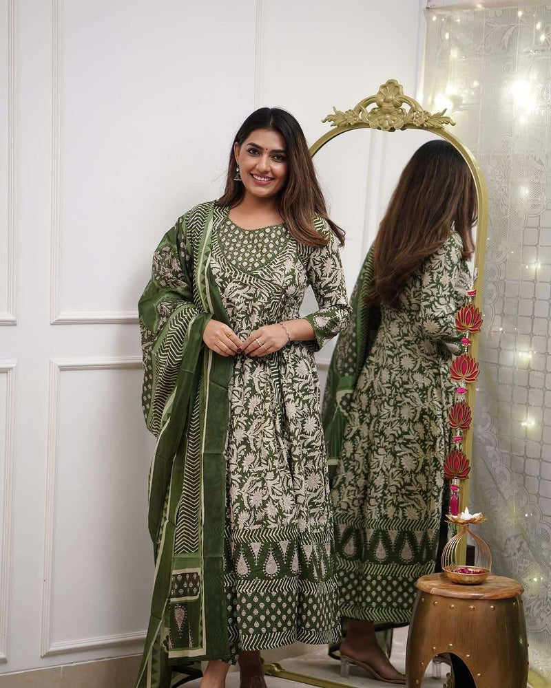 Womenline HEAVY FULLY FLAIRD ANARKALI STITCHIED SUIT SET