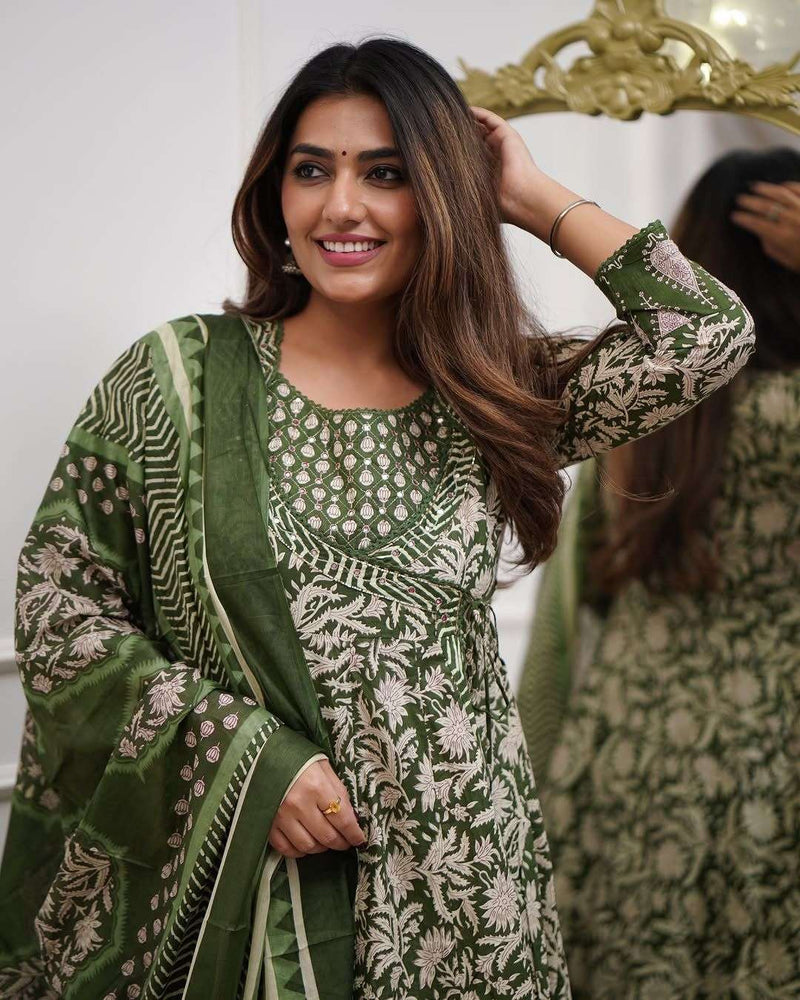 Womenline HEAVY FULLY FLAIRD ANARKALI STITCHIED SUIT SET