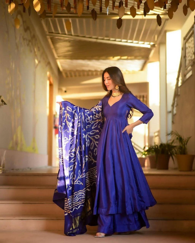 Womenline beautiful Sachi silk set