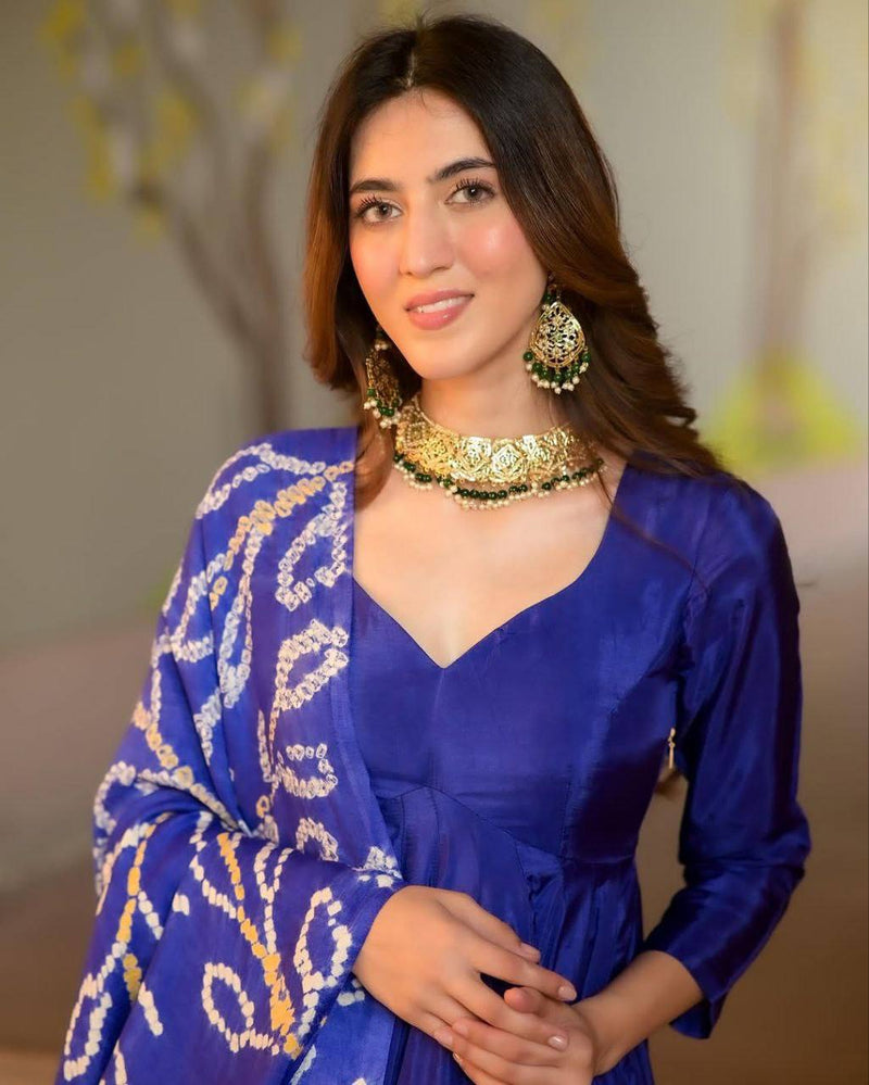 Womenline beautiful Sachi silk set