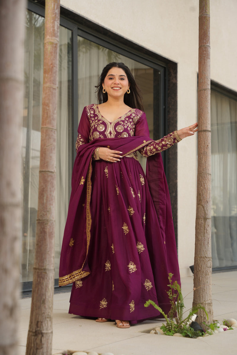 Womwnline Wine Color Star Georgette Gown