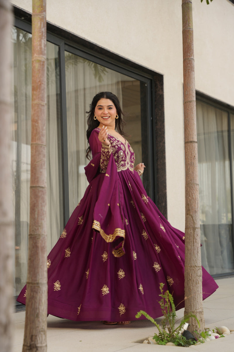 Womwnline Wine Color Star Georgette Gown