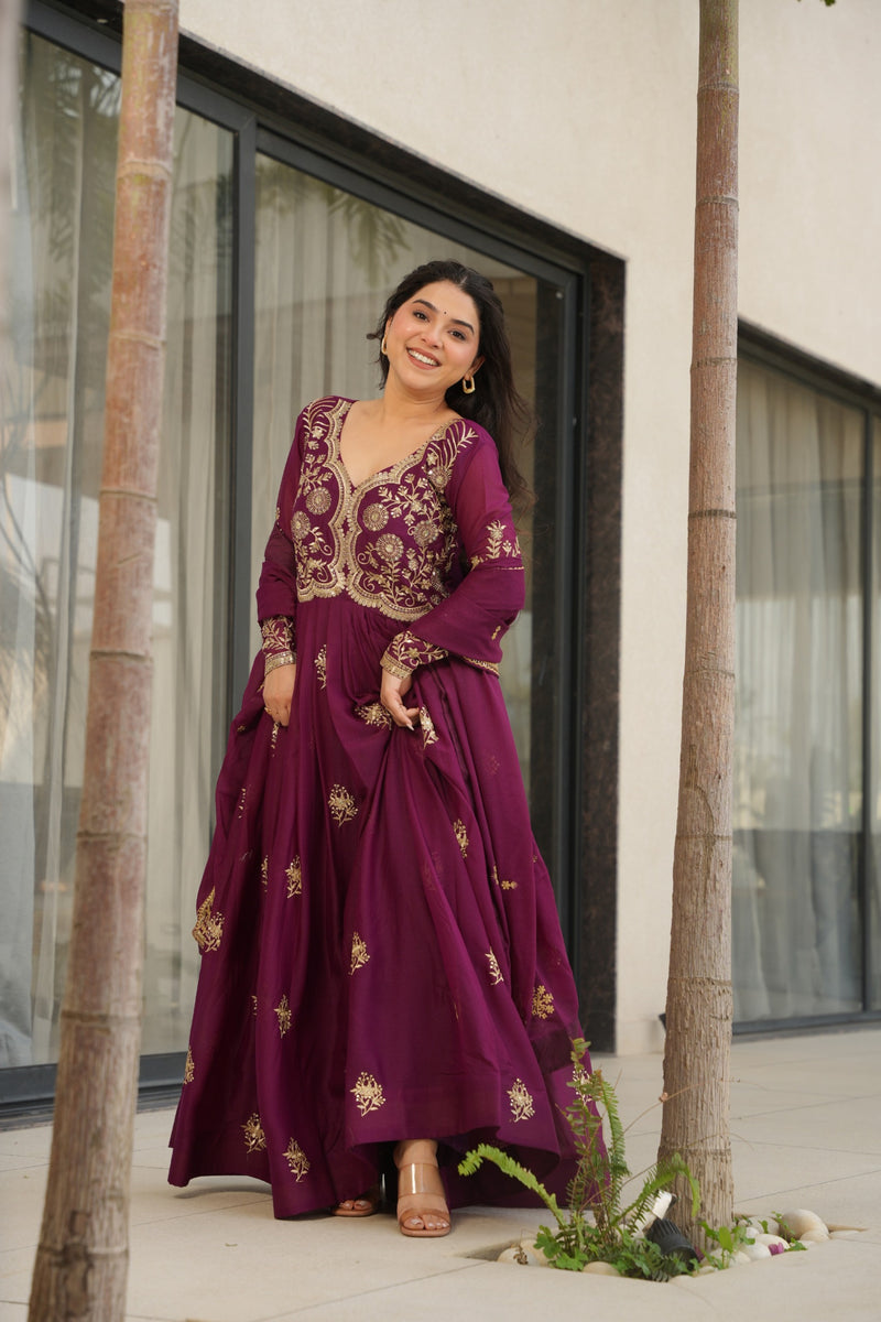 Womwnline Wine Color Star Georgette Gown