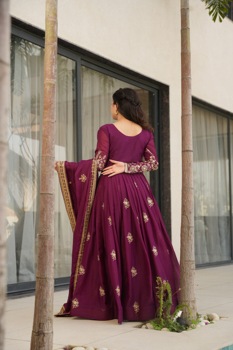 Womwnline Wine Color Star Georgette Gown