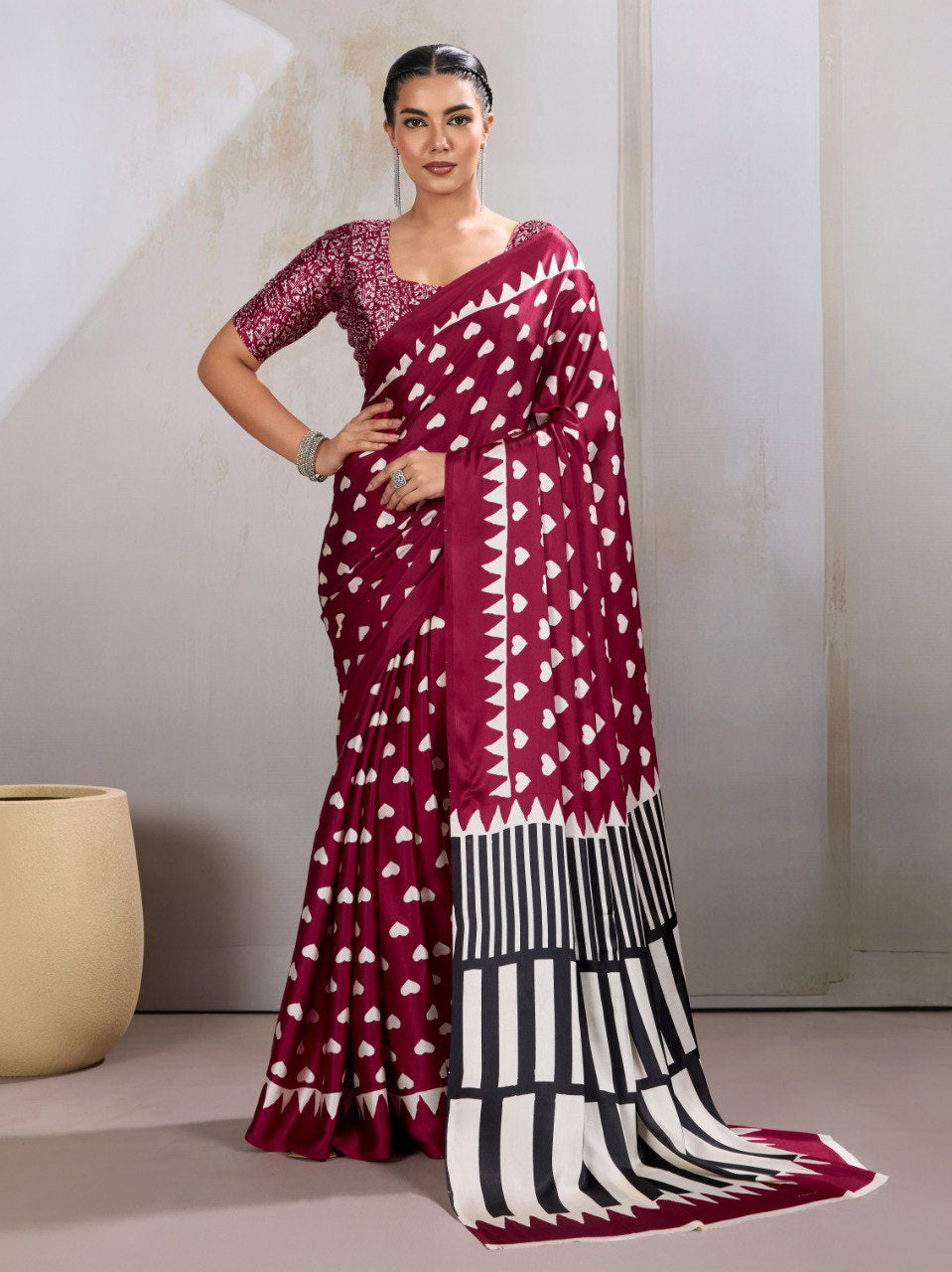 Womenline Wine Purple Heart Motif Printed Saree with Monochrome Designer Pallu