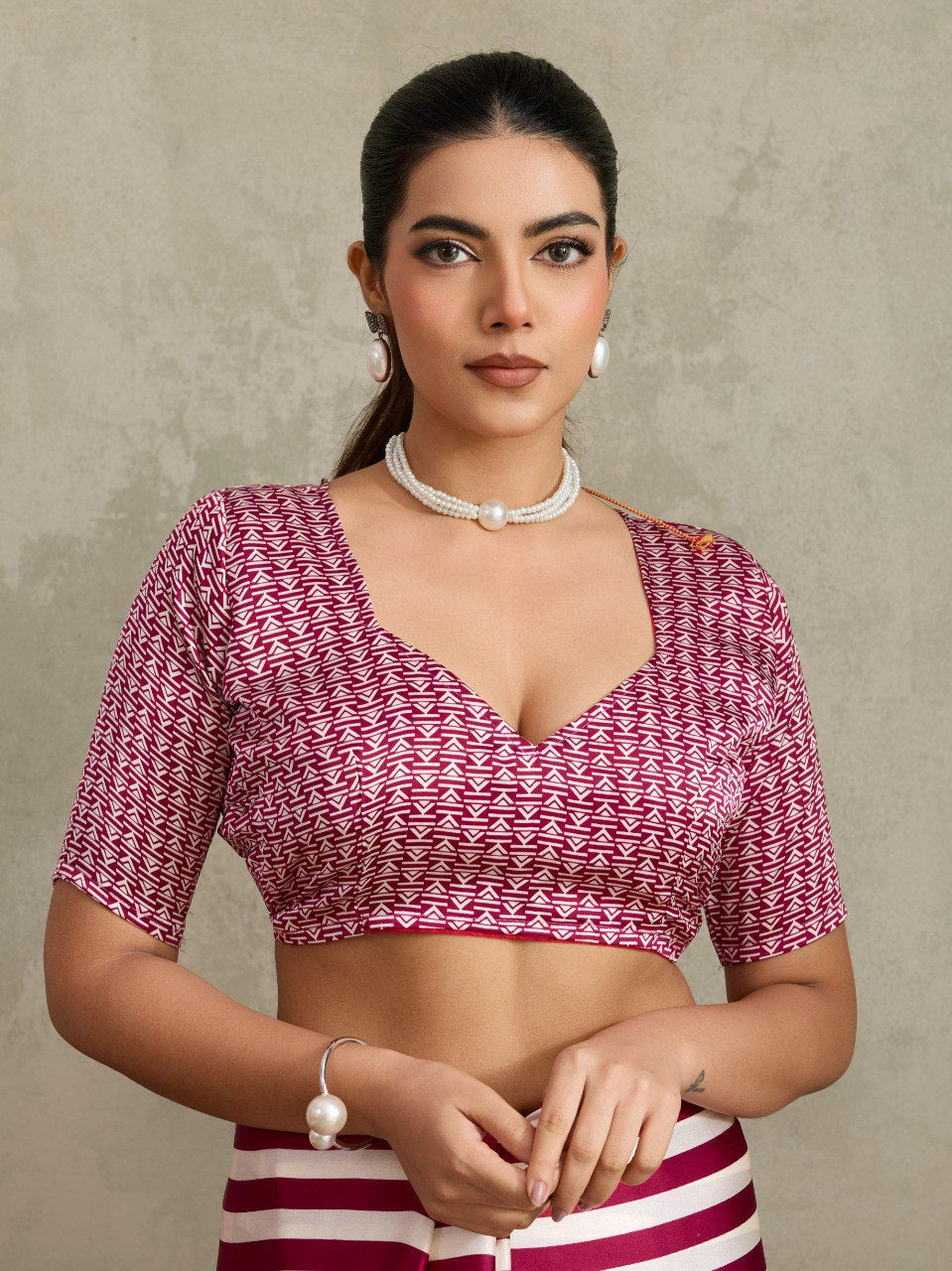 Womenline Wine Pink Floral Stripe Designer Saree with Elegant Blossom Print